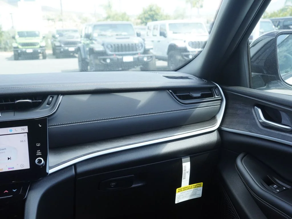 New 2026 Bright White Clearcoat Jeep Altitude image 31