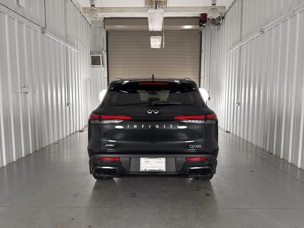 Certified Used 2026 Mineral INFINITI LUXE image 5