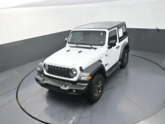 Used 2024 White Jeep Sport S image 14
