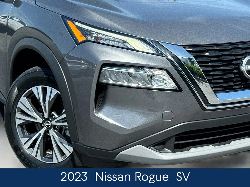 Used 2023 Gray Nissan SV image 11