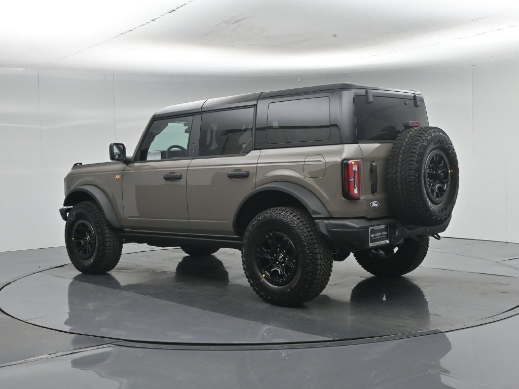 New 2026 Marsh Gray Ford Badlands image 25