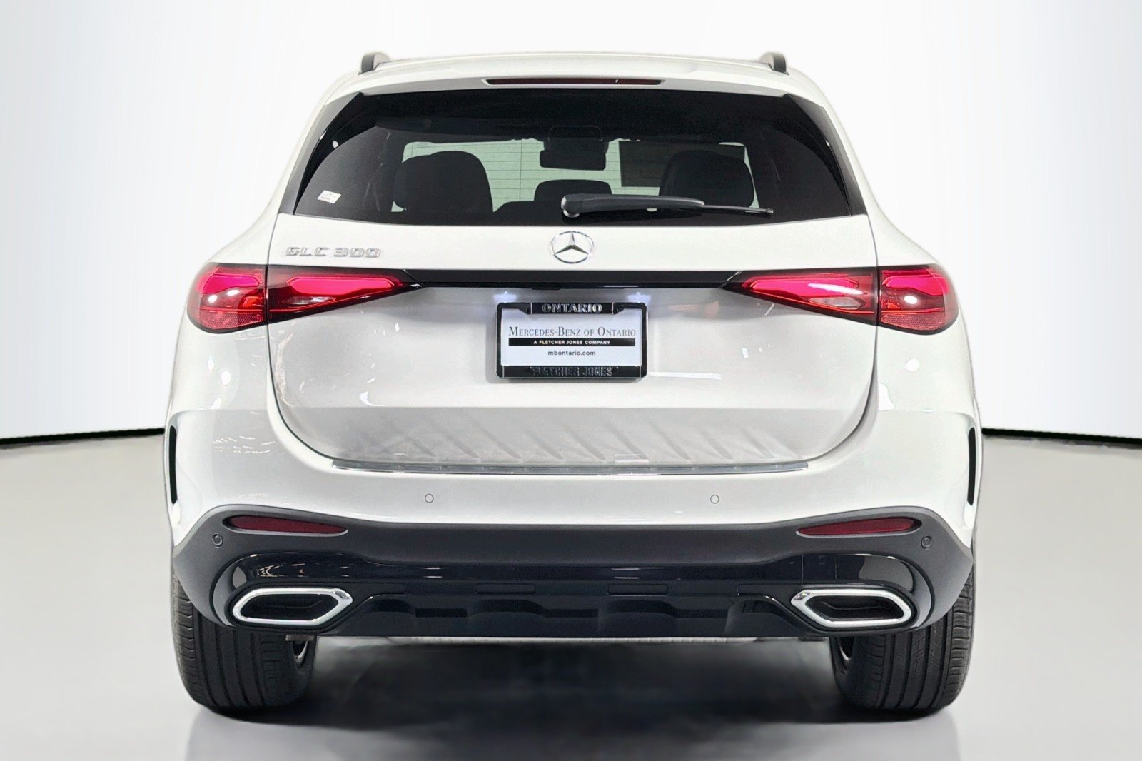 New 2026 Polar White Mercedes-Benz GLC 300 SUV image 3