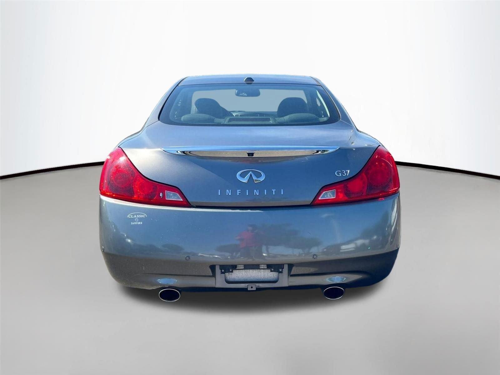 Used 2012 Graphite Shadow INFINITI Journey image 6
