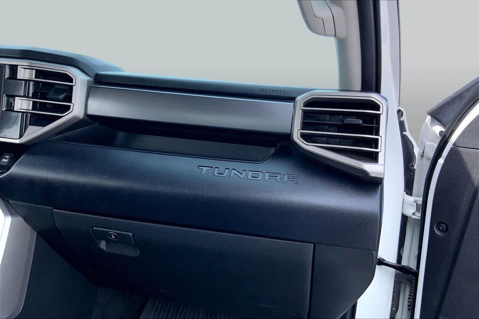 Used 2023 Ice Cap Toyota SR5 image 18