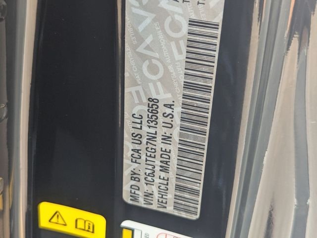Used 2022 Black Clearcoat Jeep Mojave image 31