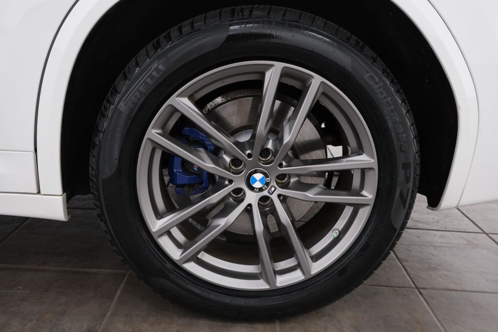 Used 2019 Alpine White BMW M40i image 38