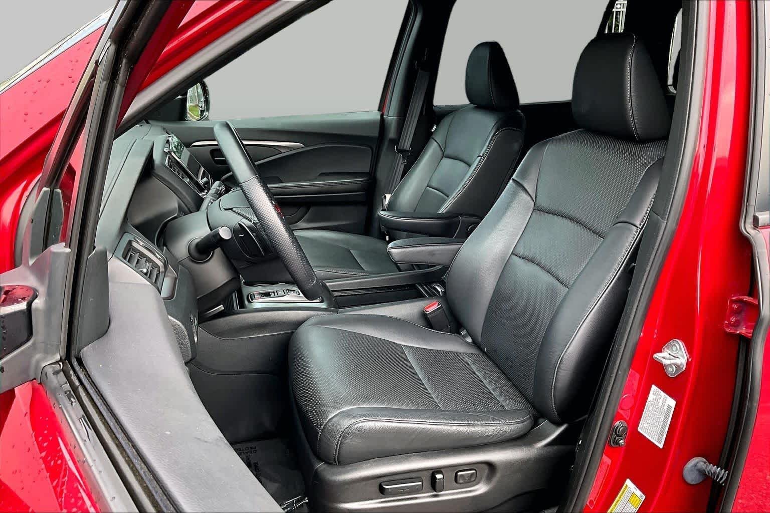 Used 2023 Radiant Red Metallic II Honda EX-L image 15
