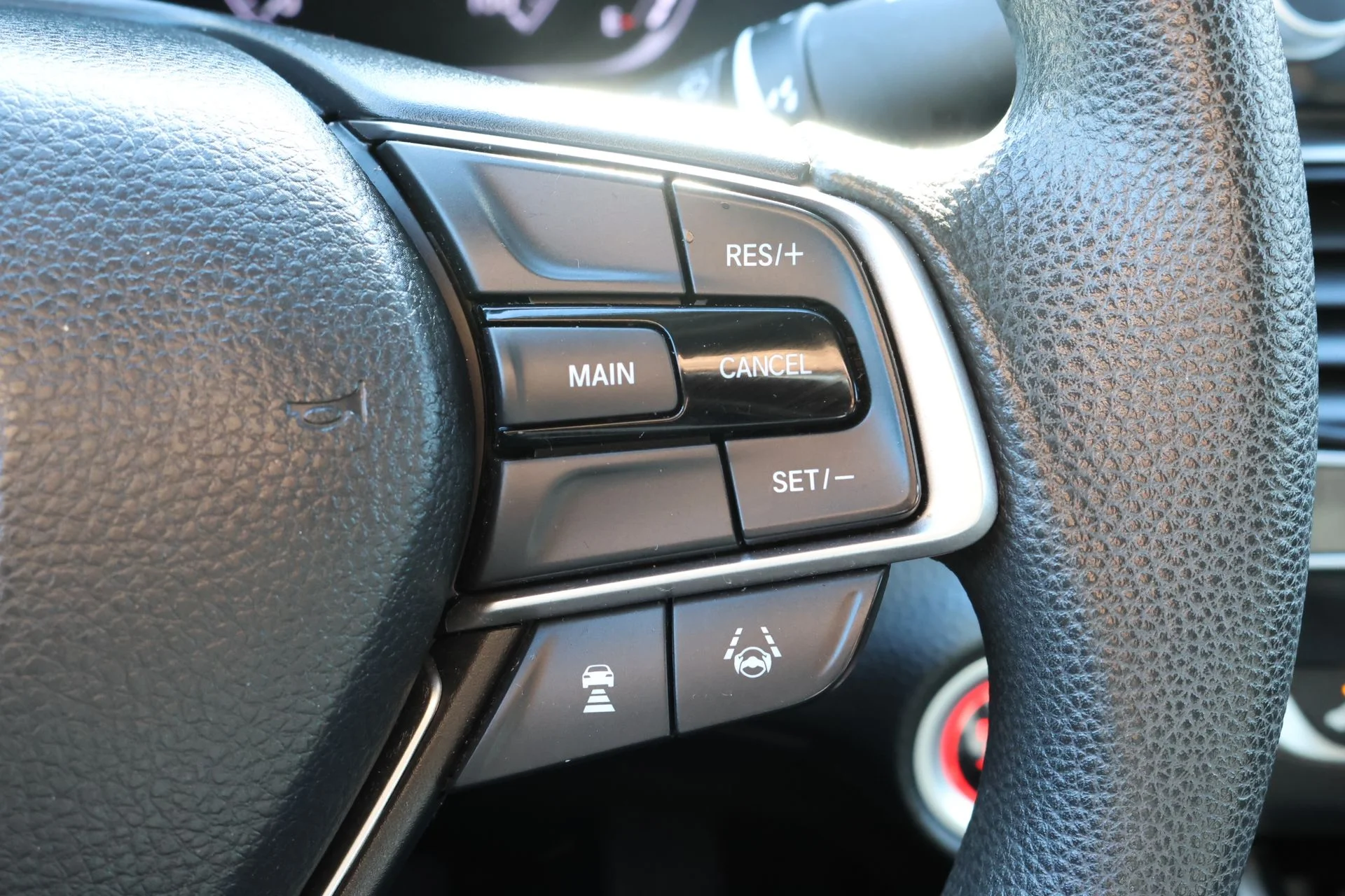 Used 2020 White Honda LX image 10