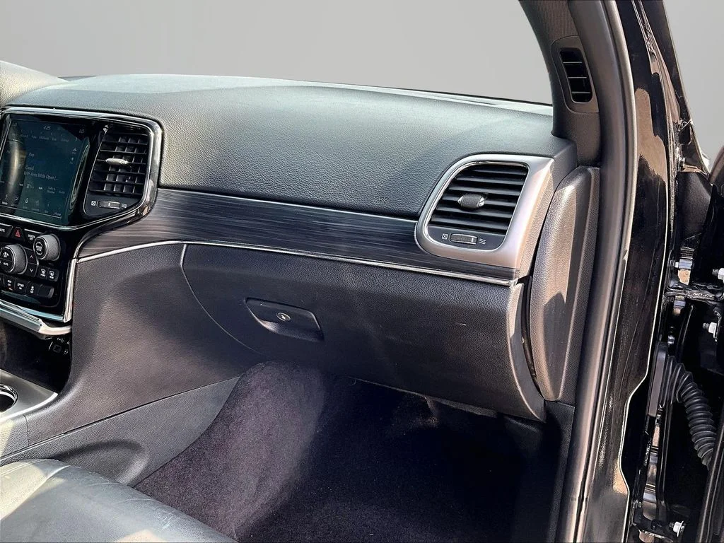 Used 2019 Black Jeep Limited image 18