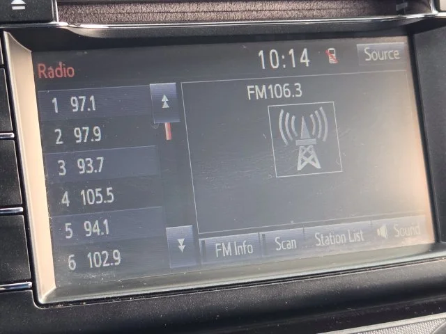 Used 2018 Blue Toyota LE image 22