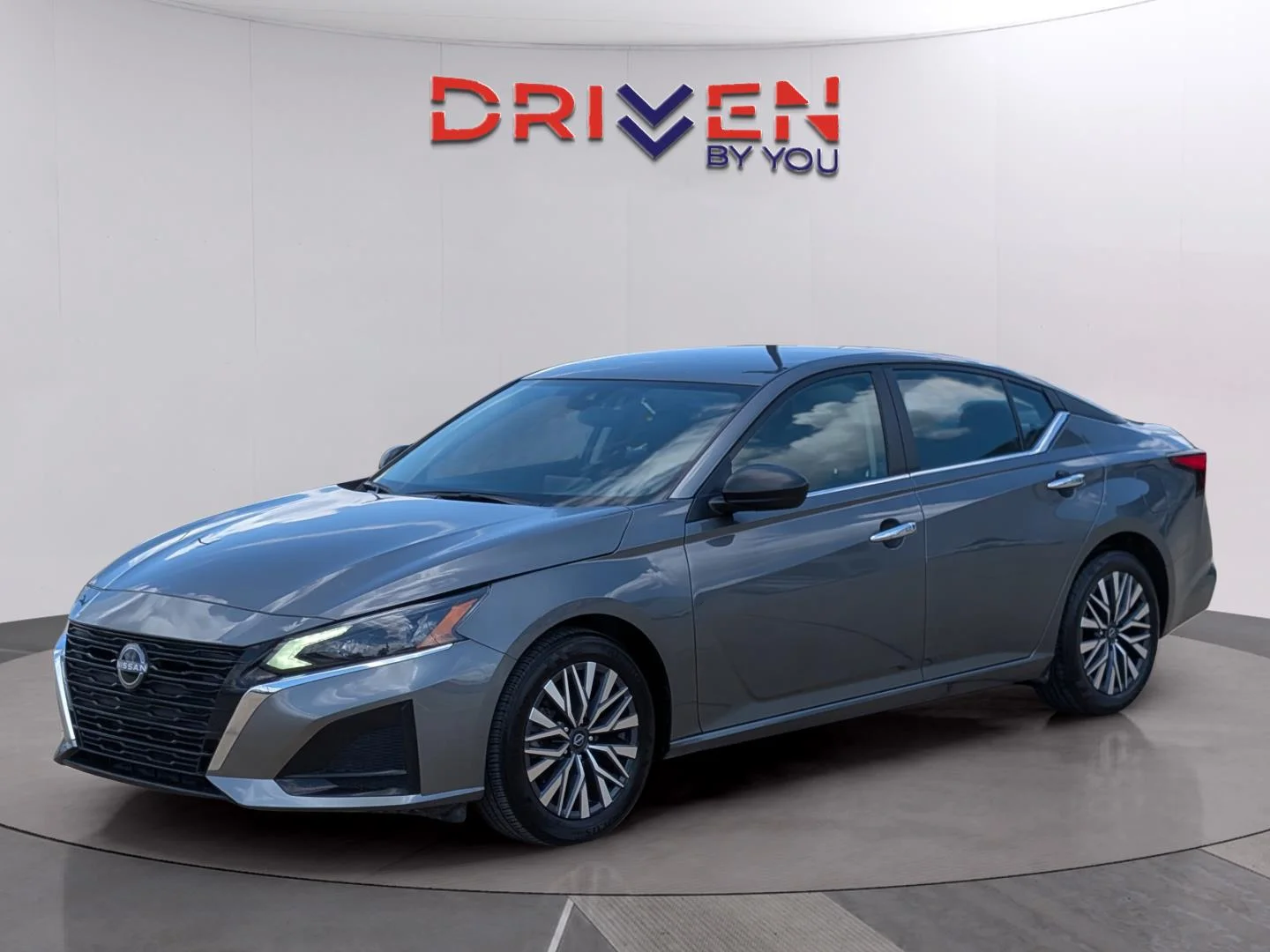 Used 2025 Gun Metallic Nissan SV image 1
