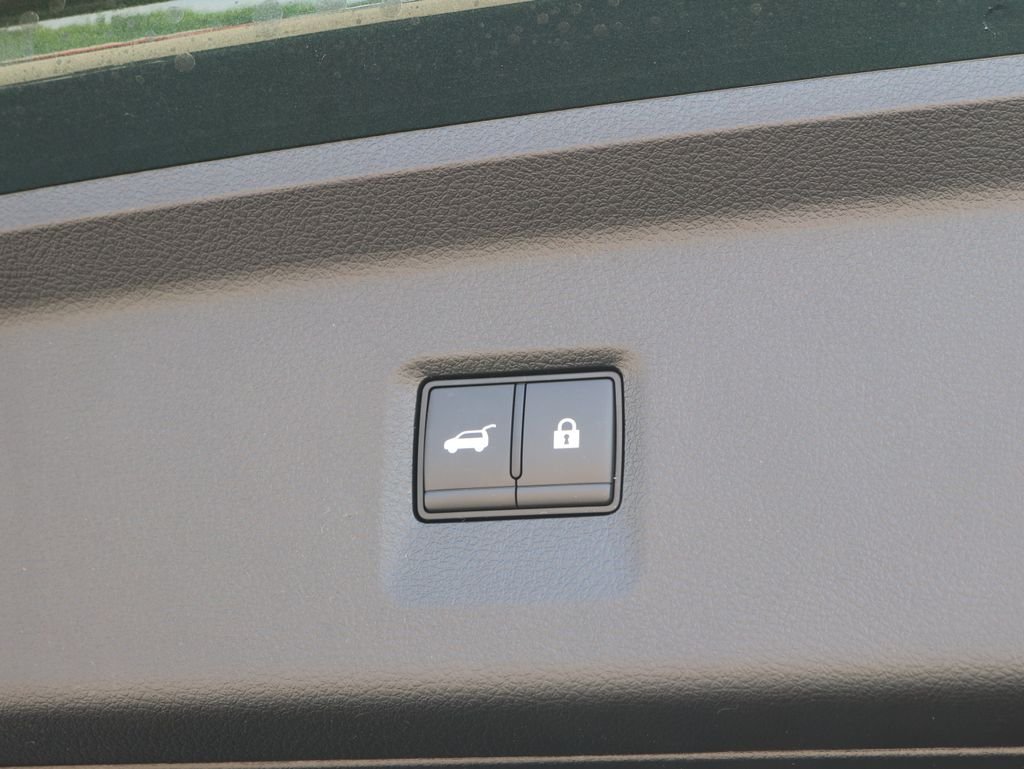 New 2027 DEEP EMERALD INFINITI Luxe AWD image 36