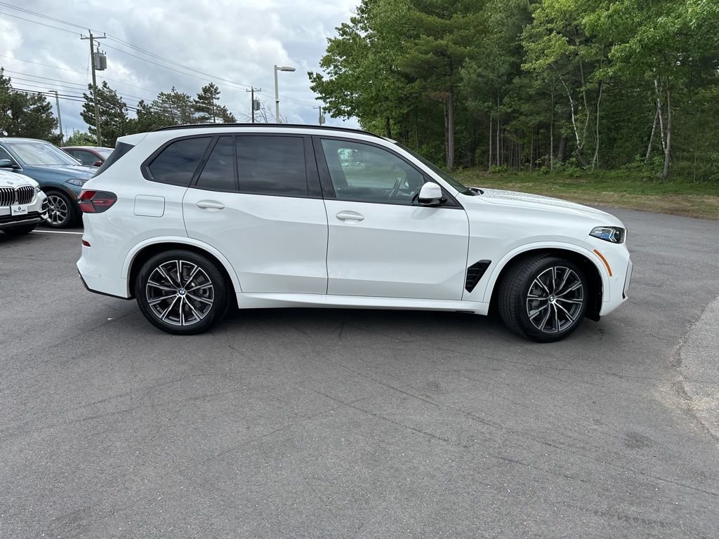 Used 2026 Alpine White BMW xDrive50e image 8