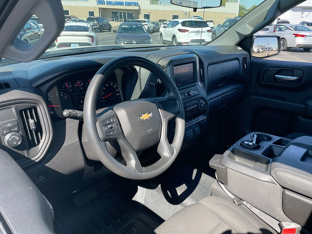 Certified Used 2025 Summit White Chevrolet Work Truck image 10