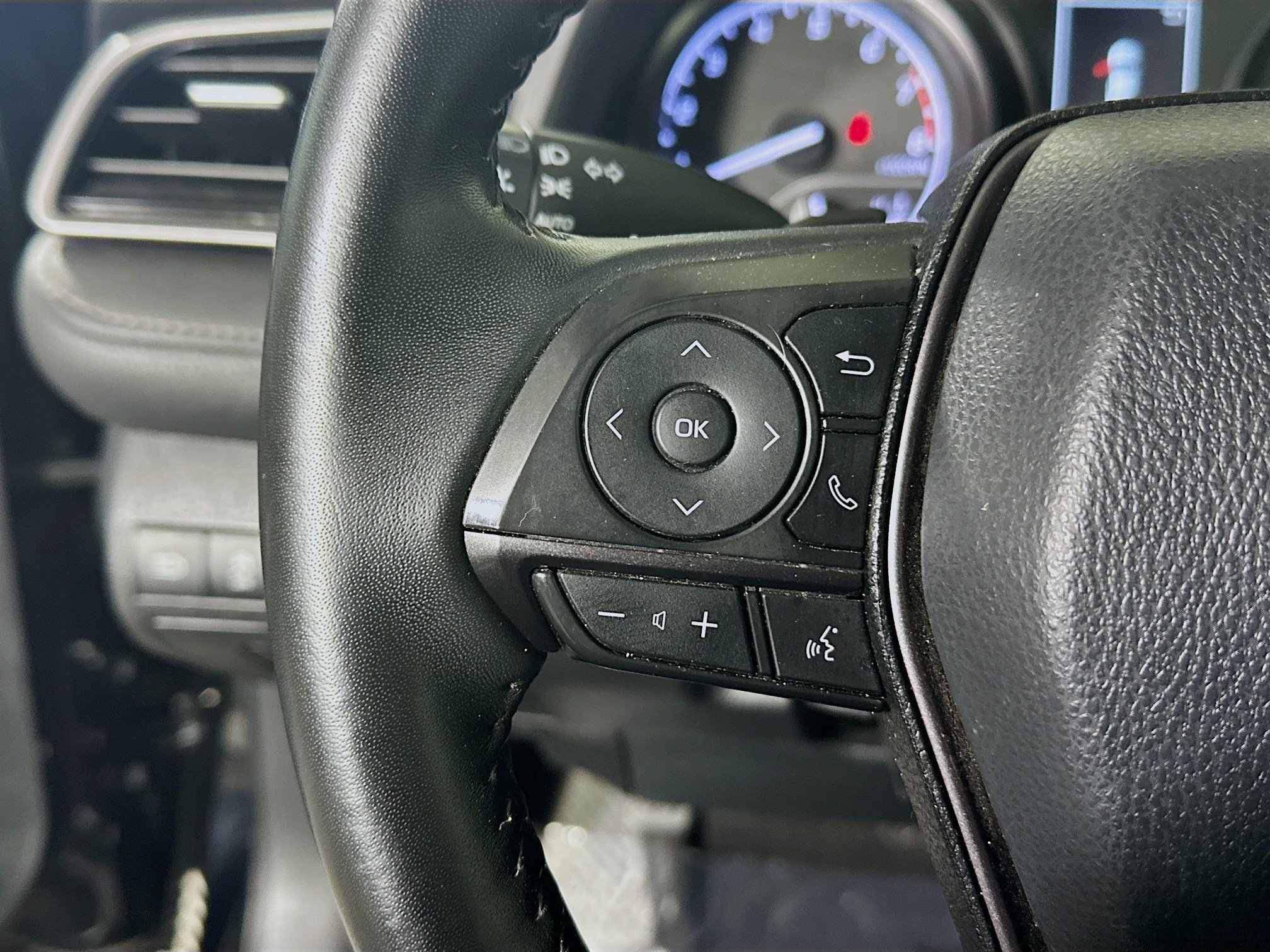 Used 2023 Midnight Black Metallic Toyota SE image 16