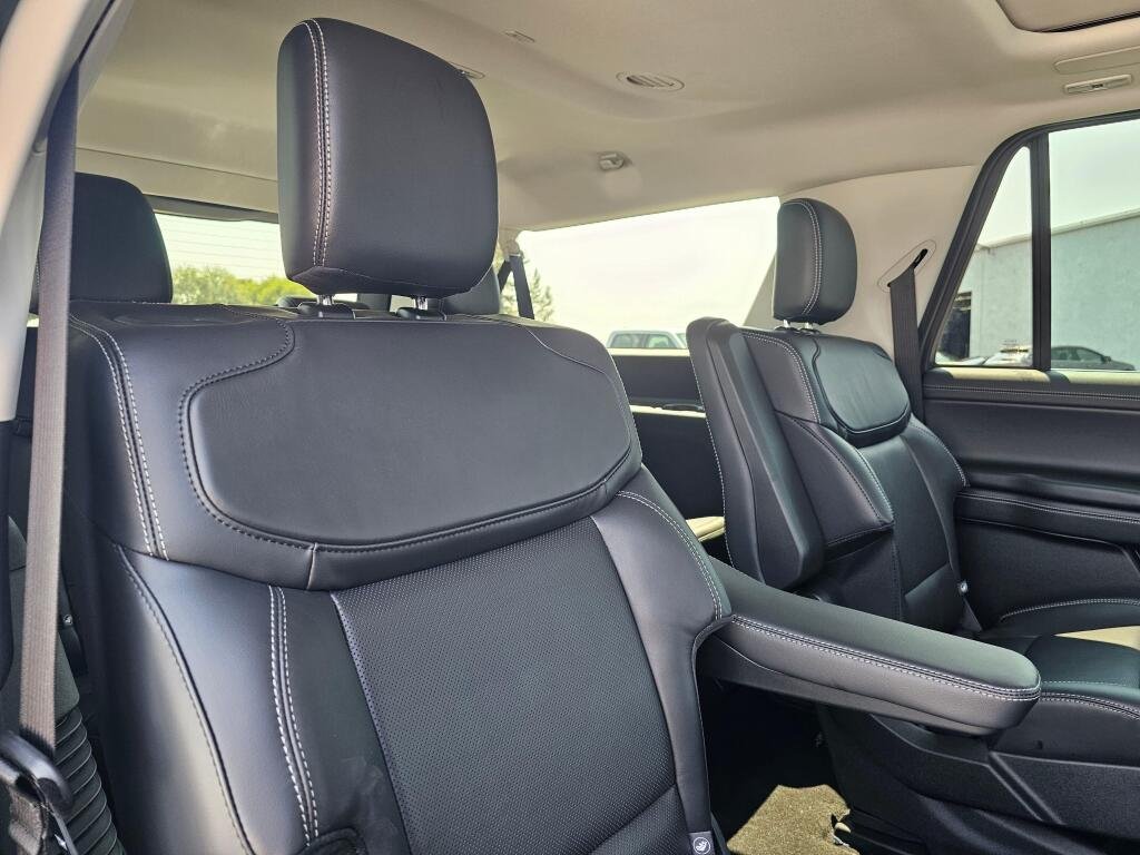 New 2027 Agate Black Metallic Ford MAX Platinum image 14
