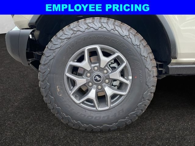 New 2025 Beige Ford Badlands image 14