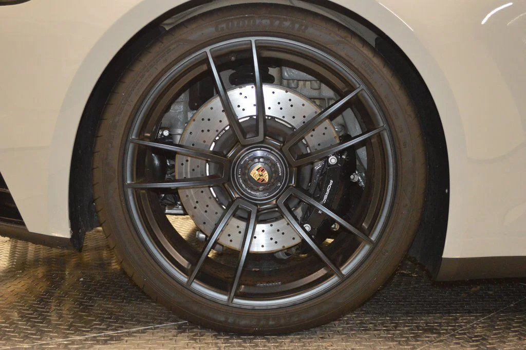 Used 2024  Porsche Carrera GTS image 15