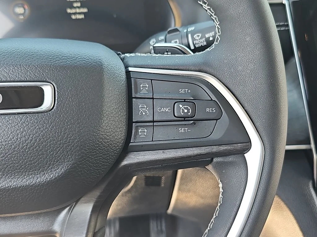Used 2023 Black Jeep Limited image 20