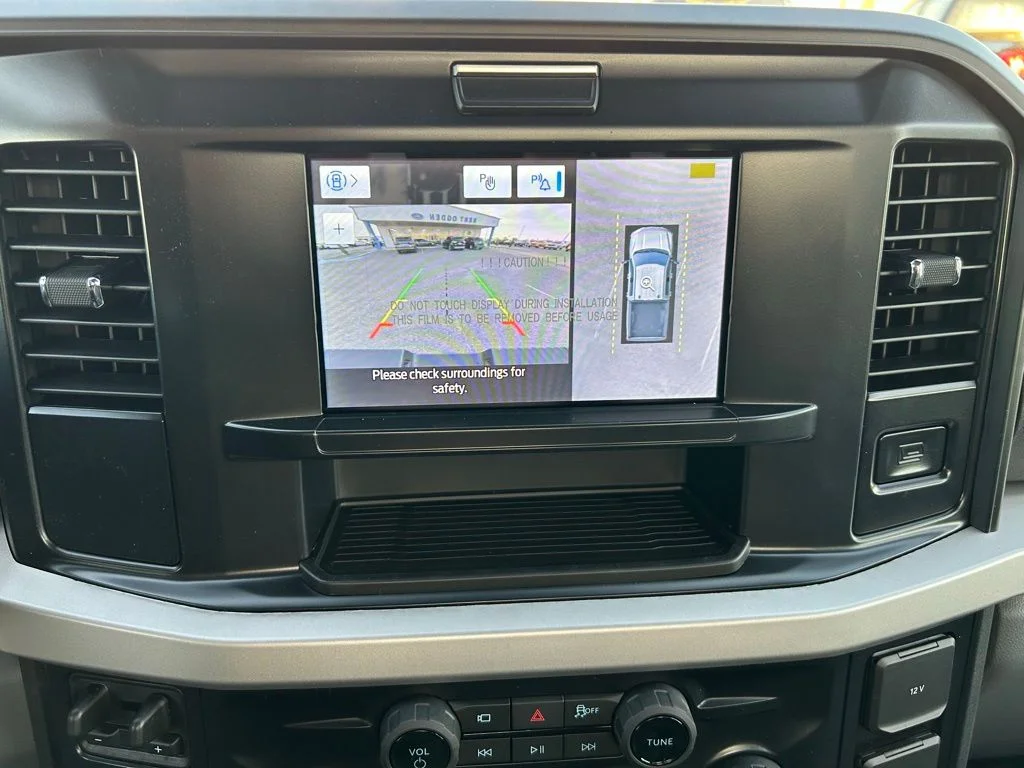 New 2026 Carbonized Gray Metallic Ford F-350® XLT image 15