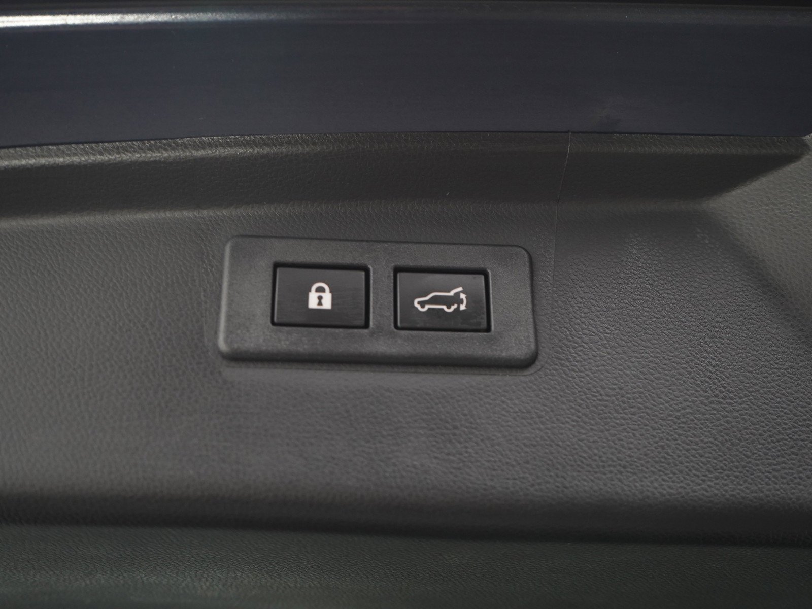 Used 2024 Cosmic Blue Pearl Subaru Limited image 11