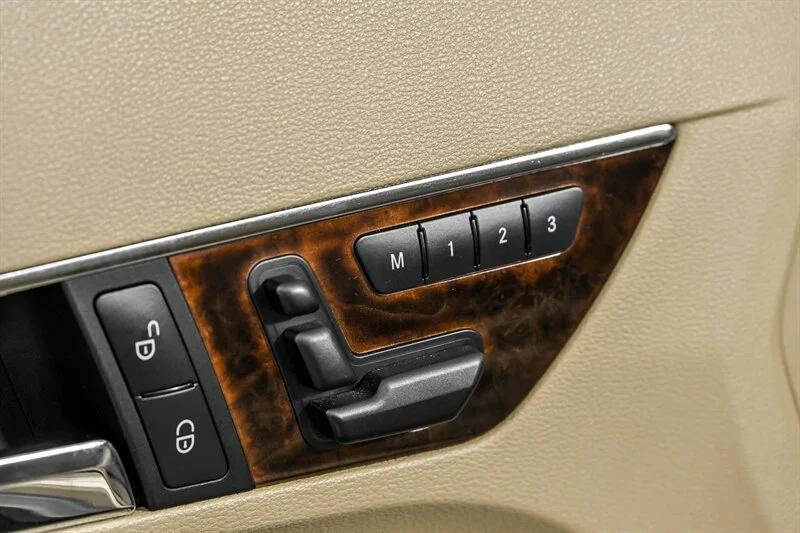 Used 2013 Palladium Silver Metallic Mercedes-Benz E 350 image 14
