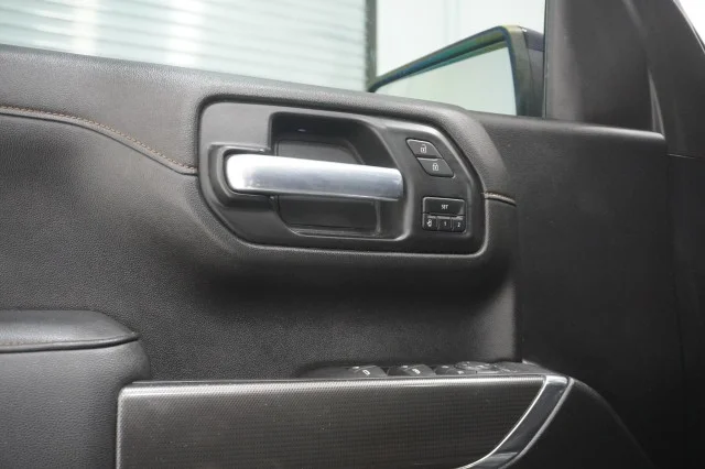 Used 2021 BLACK GMC AT4 image 18