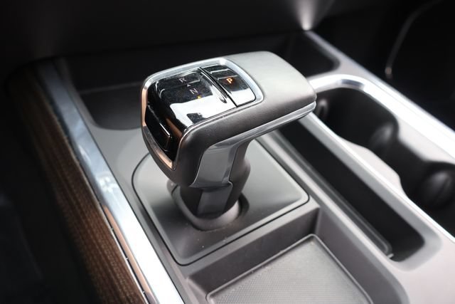 Used 2023 SUMMIT WHITE Chevrolet RST image 28