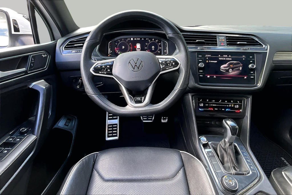 Used 2022  Volkswagen 2.0T SEL R-Line image 6