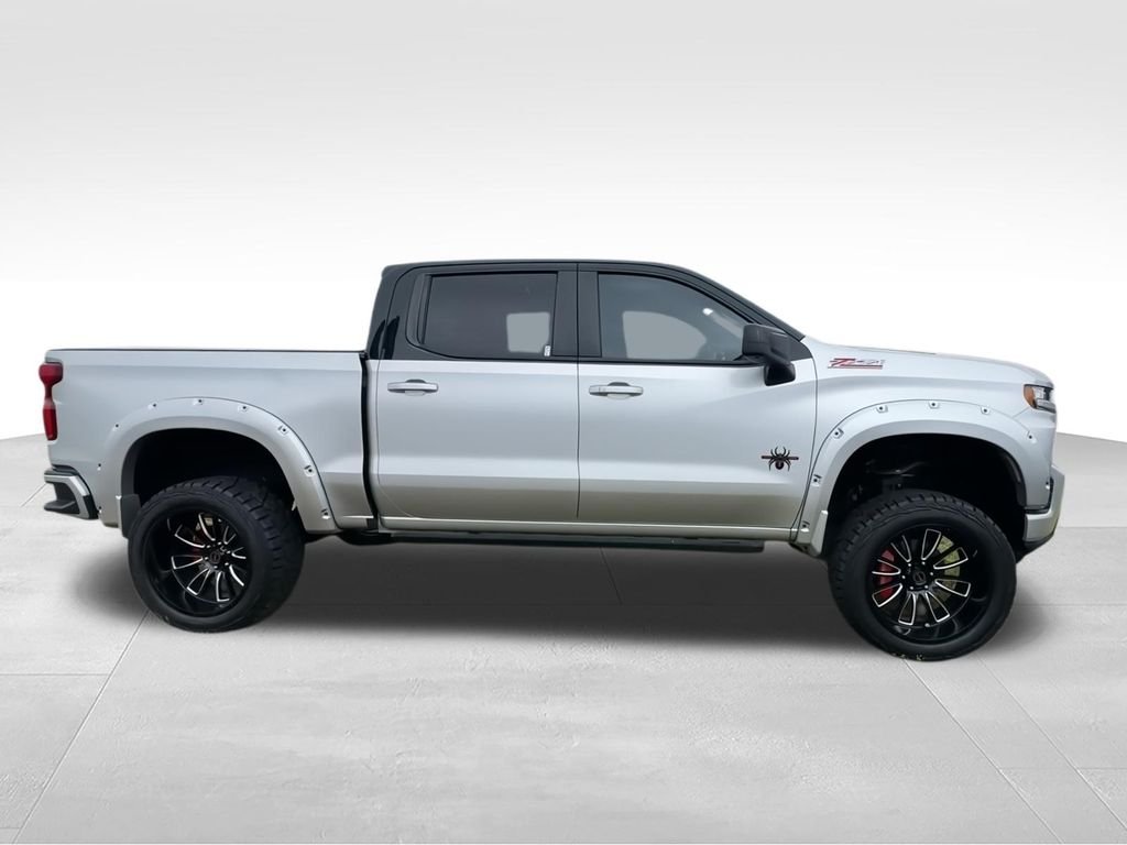 Used 2020 Silver Chevrolet RST image 9