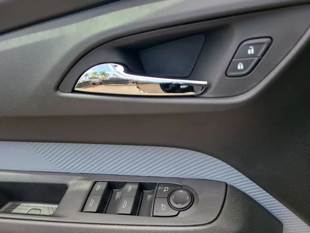 New 2027 Mosaic Black Metallic Chevrolet LT image 16