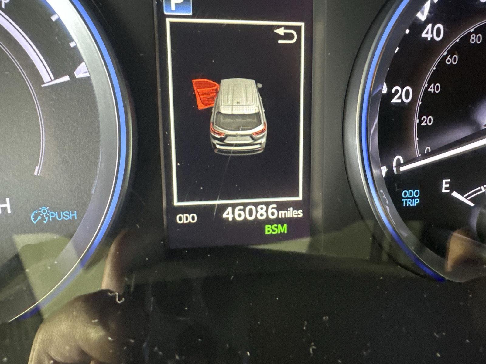 Used 2019 Celestial Silver Metallic Toyota XLE image 15
