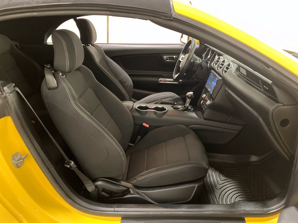 Used 2016 Yellow Ford V6 image 13