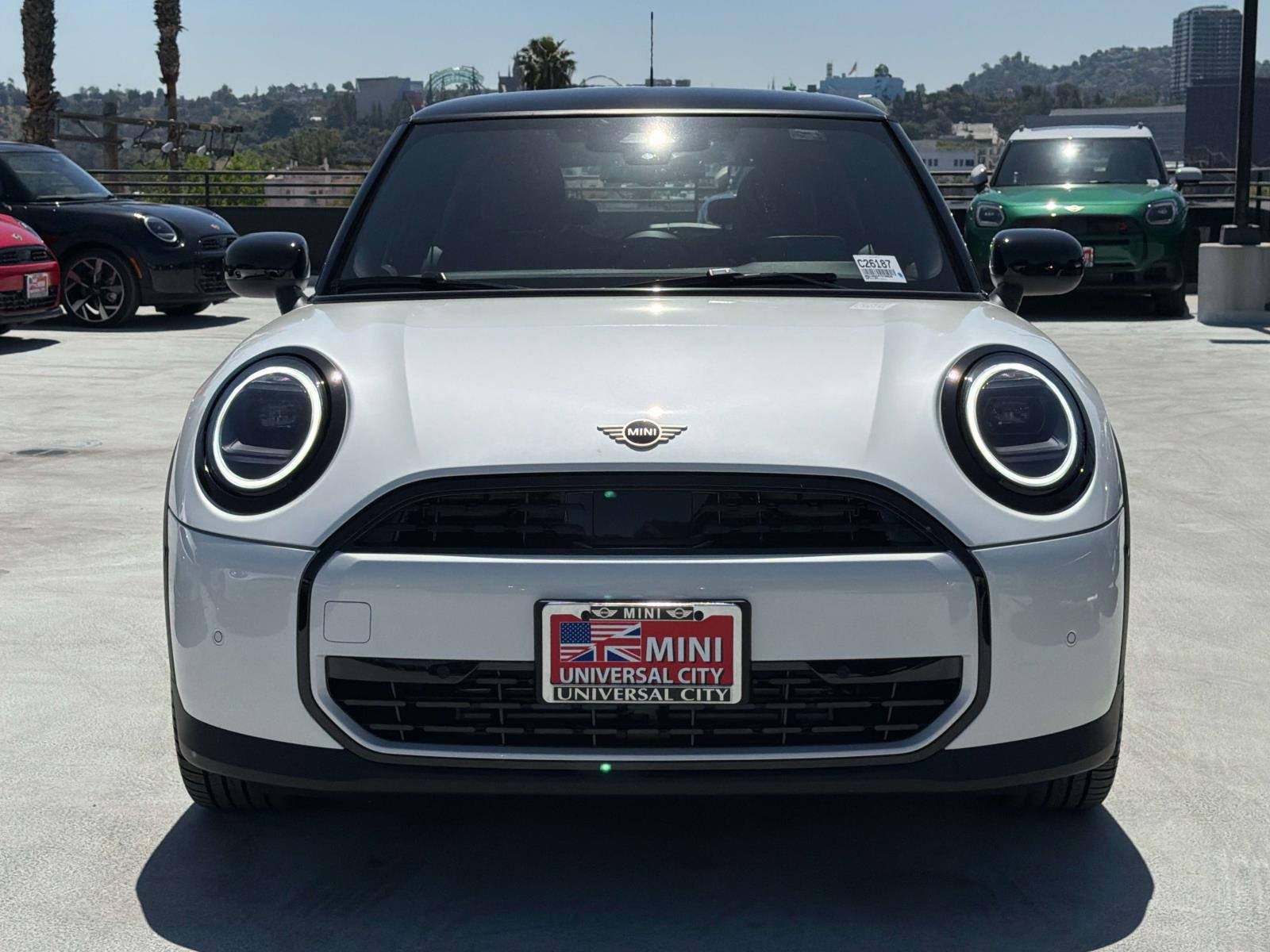 New 2026 0C6A Nanuq White Metallic MINI Signature Plus image 2