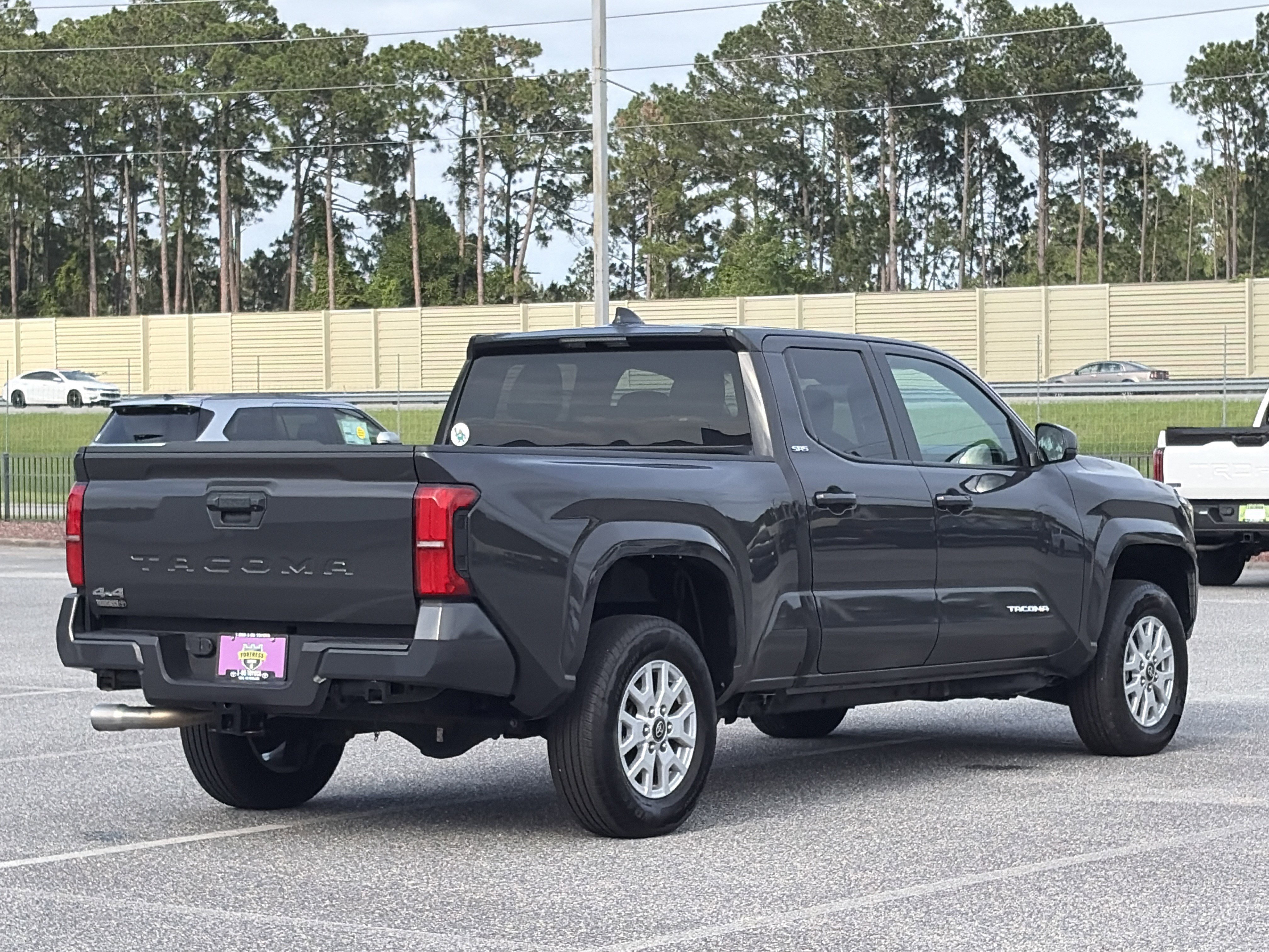 2025 Toyota Tacoma SR5 - Photo 30