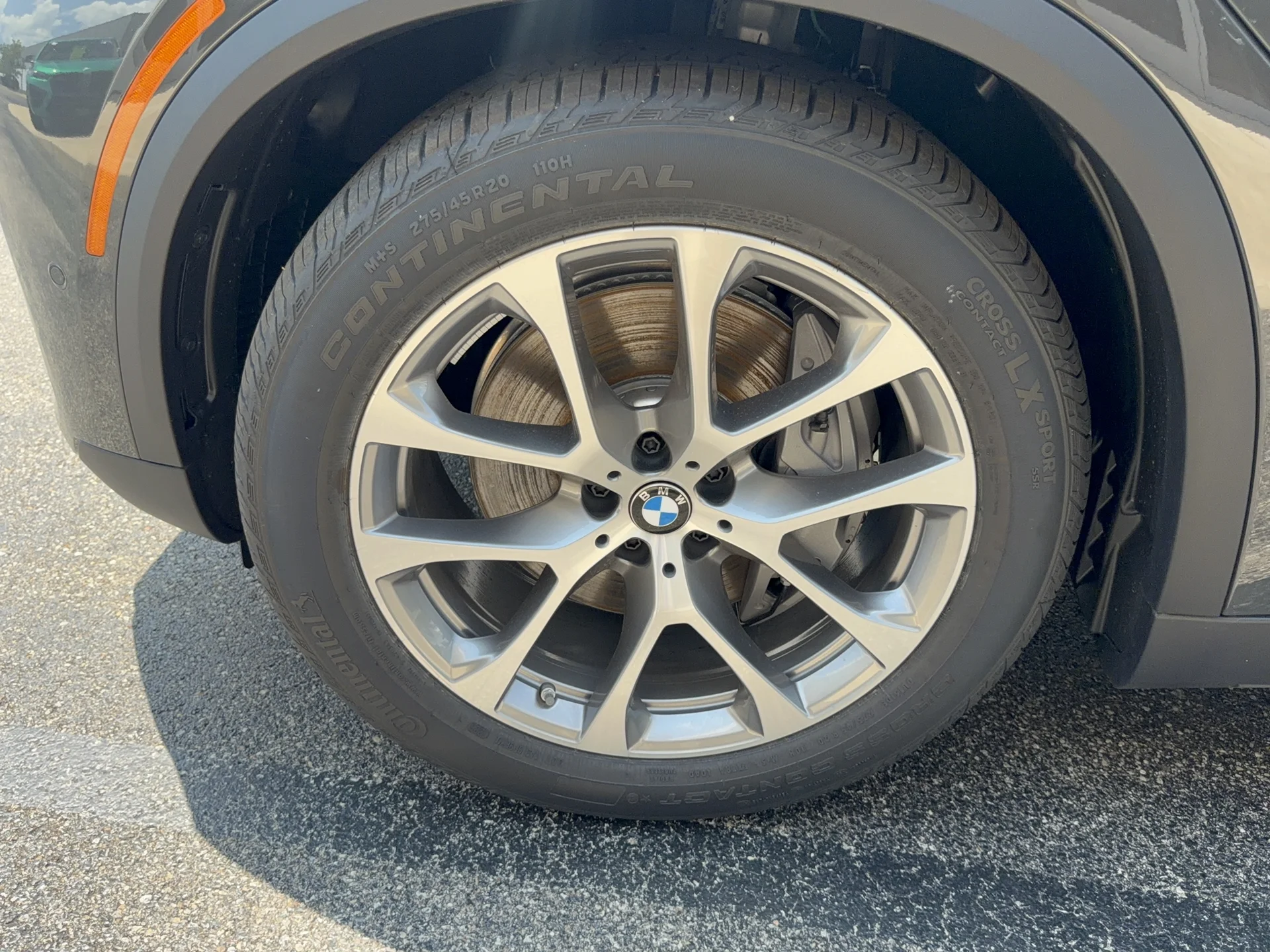 New 2026 Dravit Grey Metallic BMW xDrive50e image 32