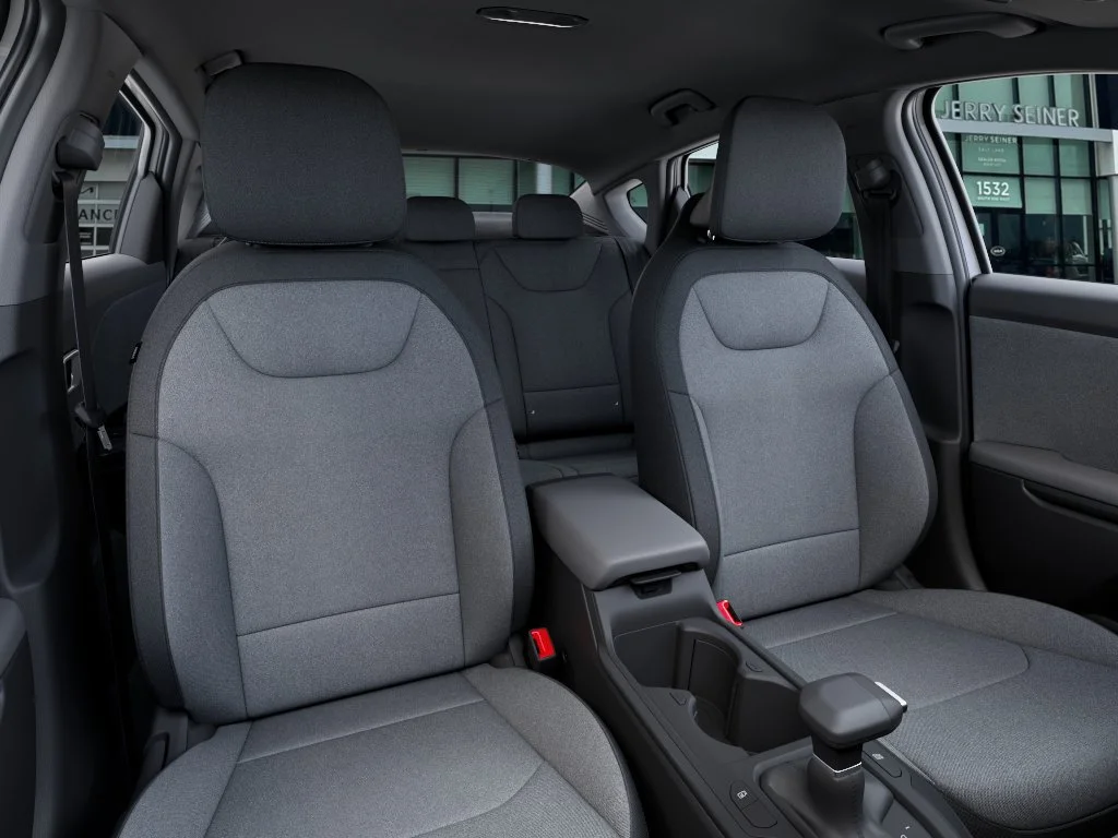 New 2026 Snow White Pearl Kia LXS image 15