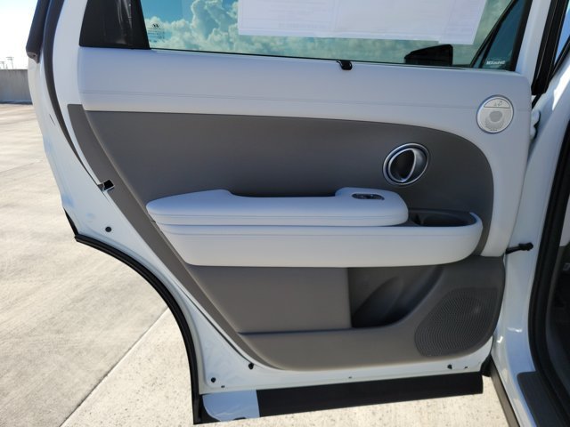 New 2027 White Hyundai Limited image 9