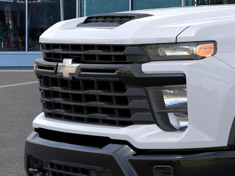 New 2026 Summit White Chevrolet WT image 13