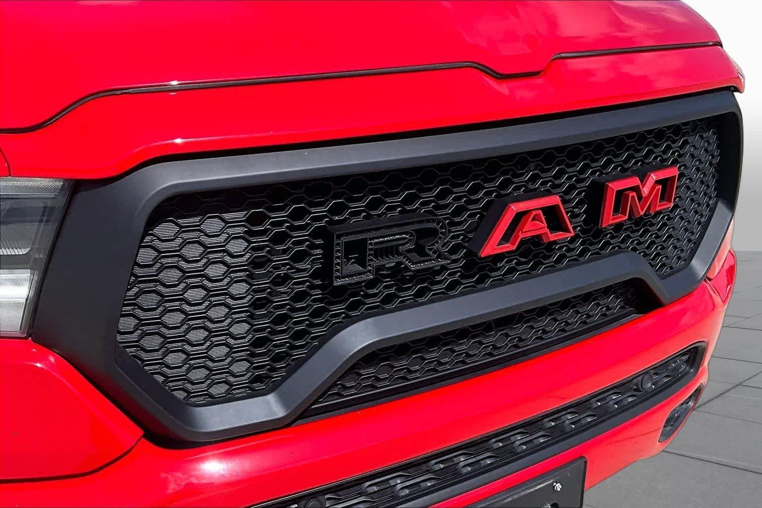 Used 2022 Flame Red Clearcoat Ram Laramie image 28