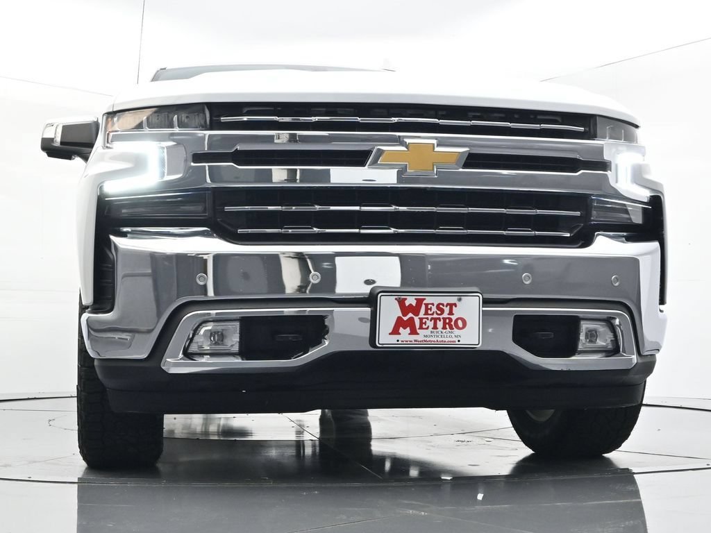 Used 2022 Summit White Chevrolet LTZ image 31