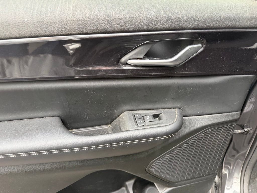 Used 2023 Gray Jeep Laredo image 22
