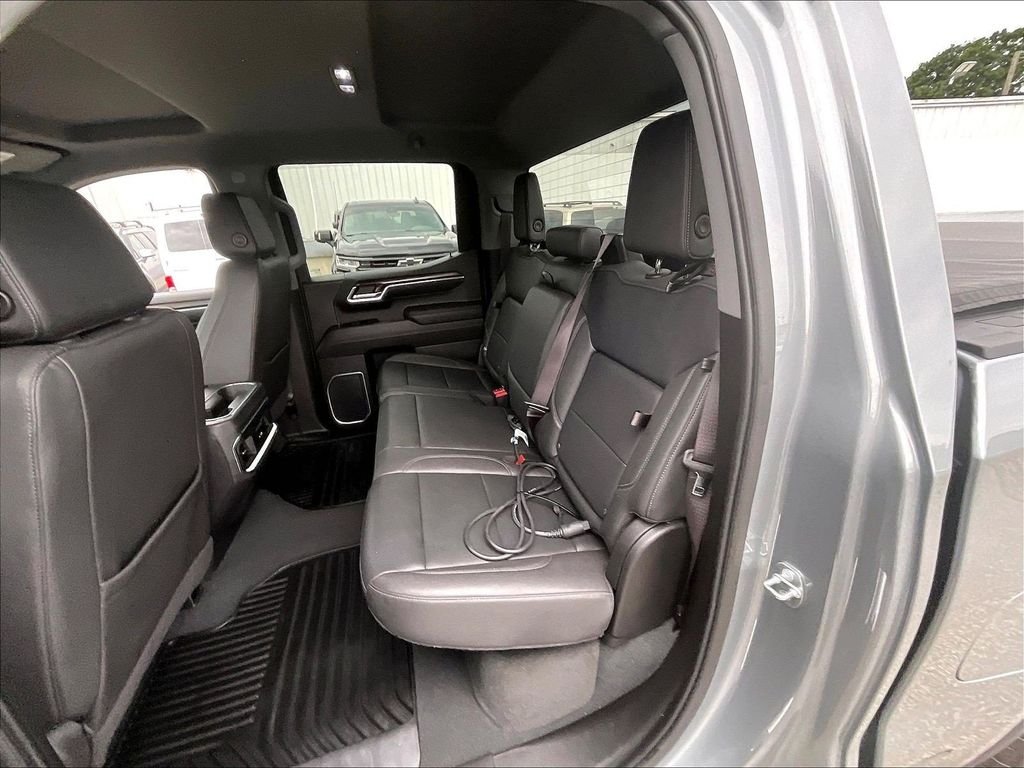 Used 2023 Silver GMC SLT image 15