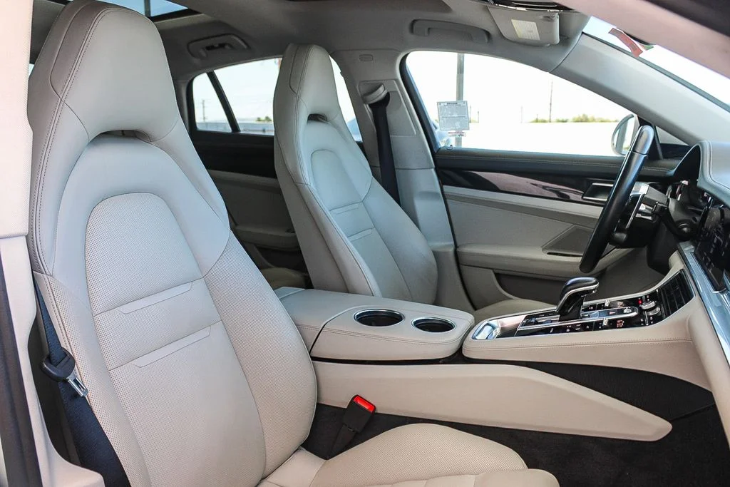 Used 2018  Porsche 4 image 16