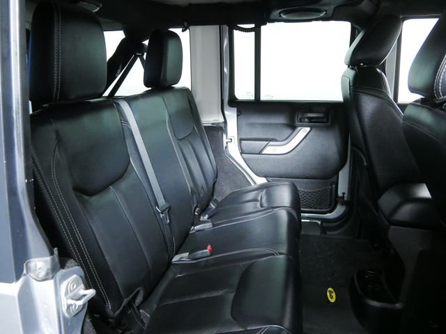 Used 2014 Gray Jeep Unlimited Rubicon image 16
