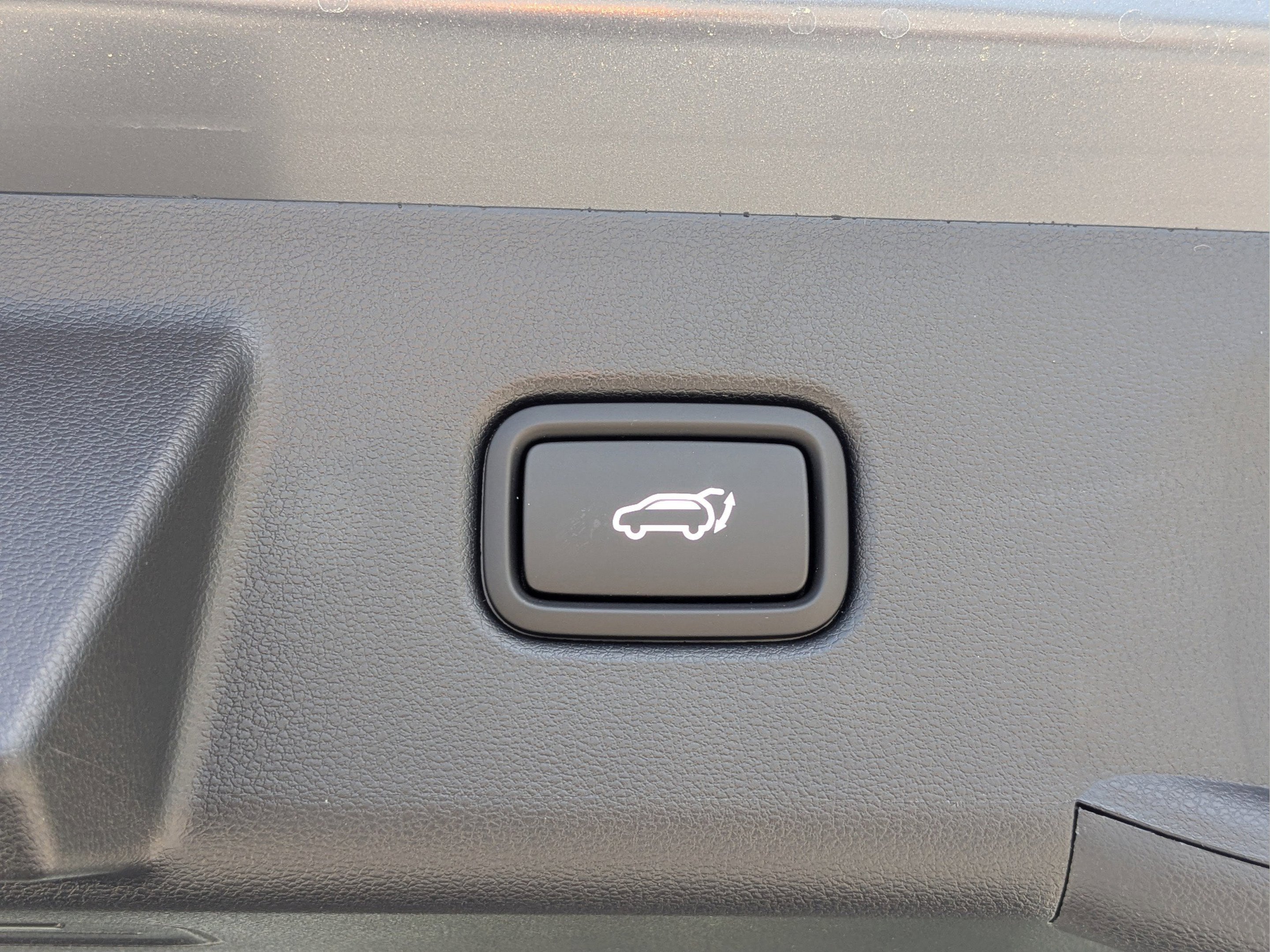 New 2026 Ecotronic Gray Hyundai SEL Premium FWD image 15