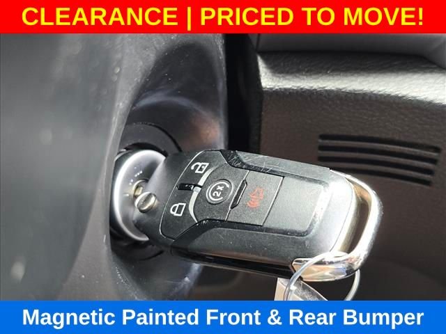 Used 2023 Black Ford XLT image 27