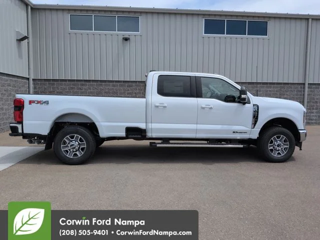 New 2026 Oxford White Ford Lariat image 2