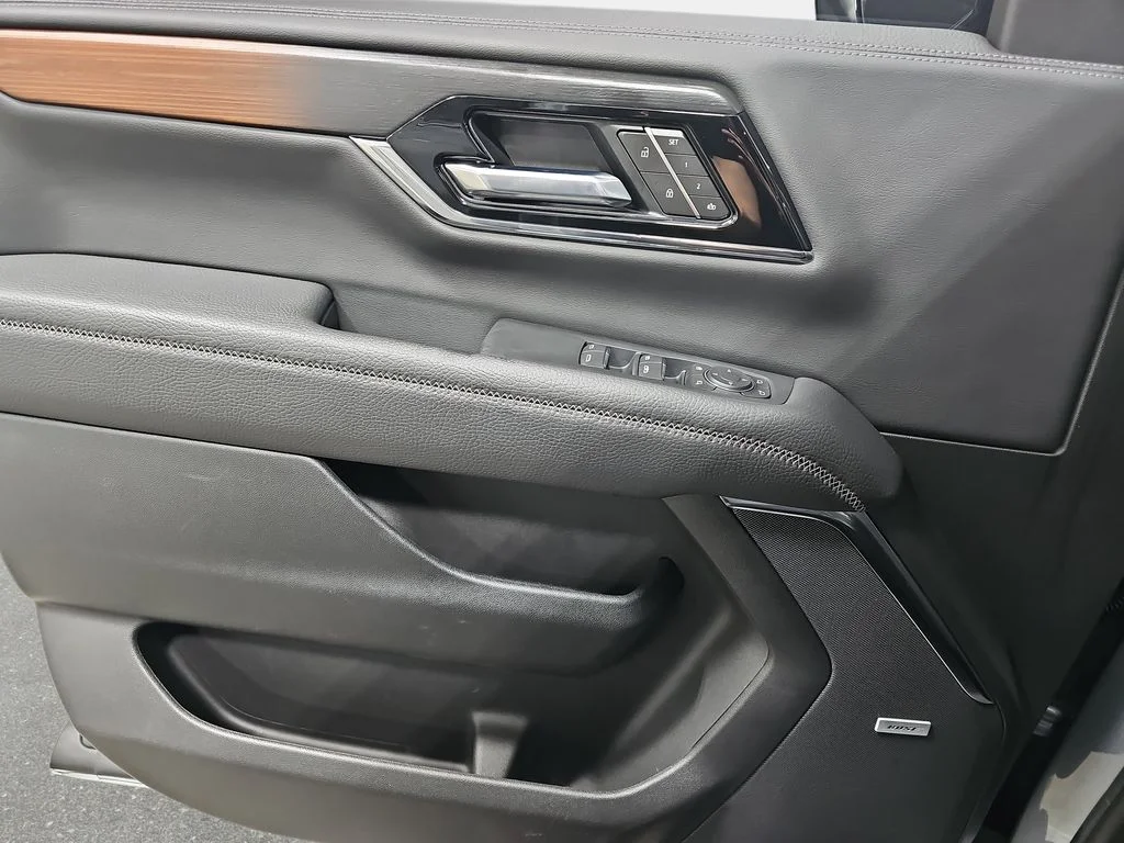 Used 2026 Silver GMC Denali image 29