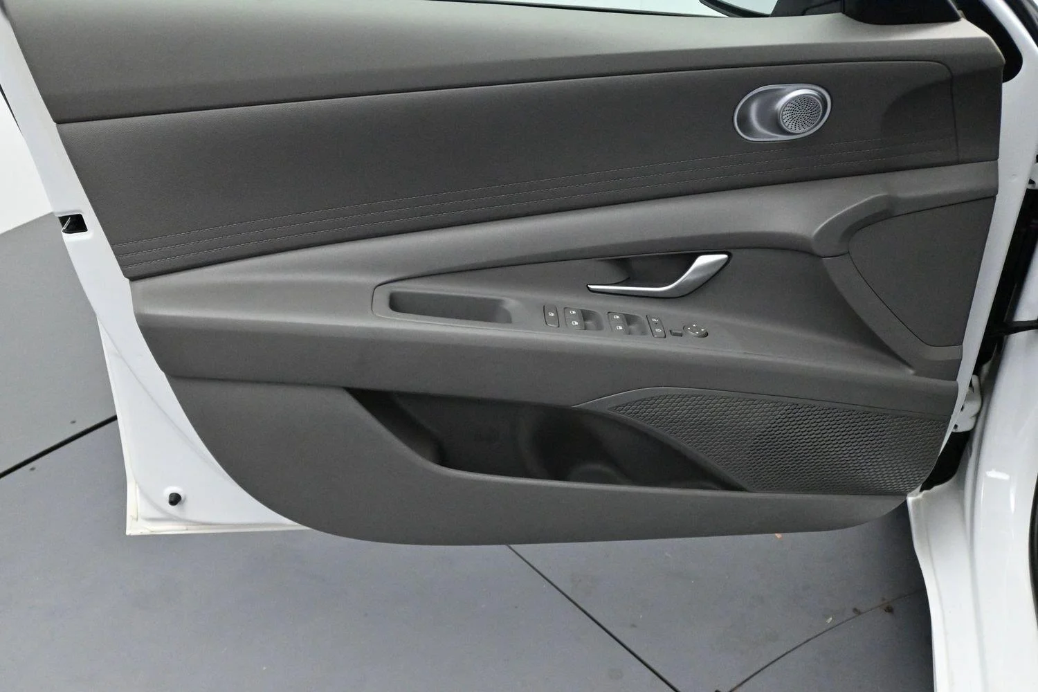 Used 2024 Serenity White Hyundai SEL image 10
